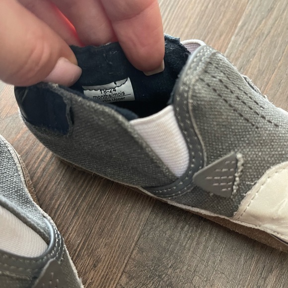 Robeez Freddie baby boy canvas soft sole shoes, gray - Picture 2 of 5